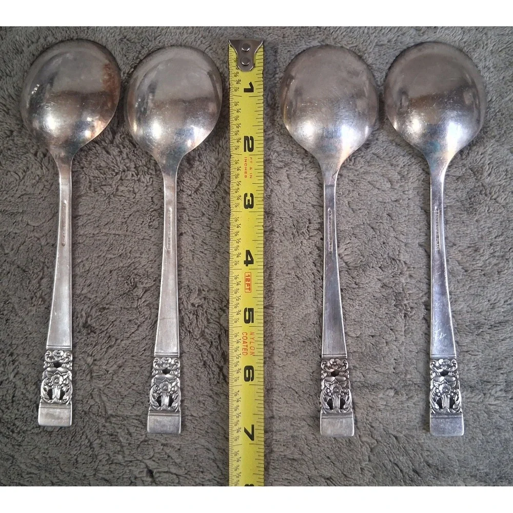 4 Vintage Oneida Community Coronation 1936 Silverplate Round Bowl Gumbo Spoons